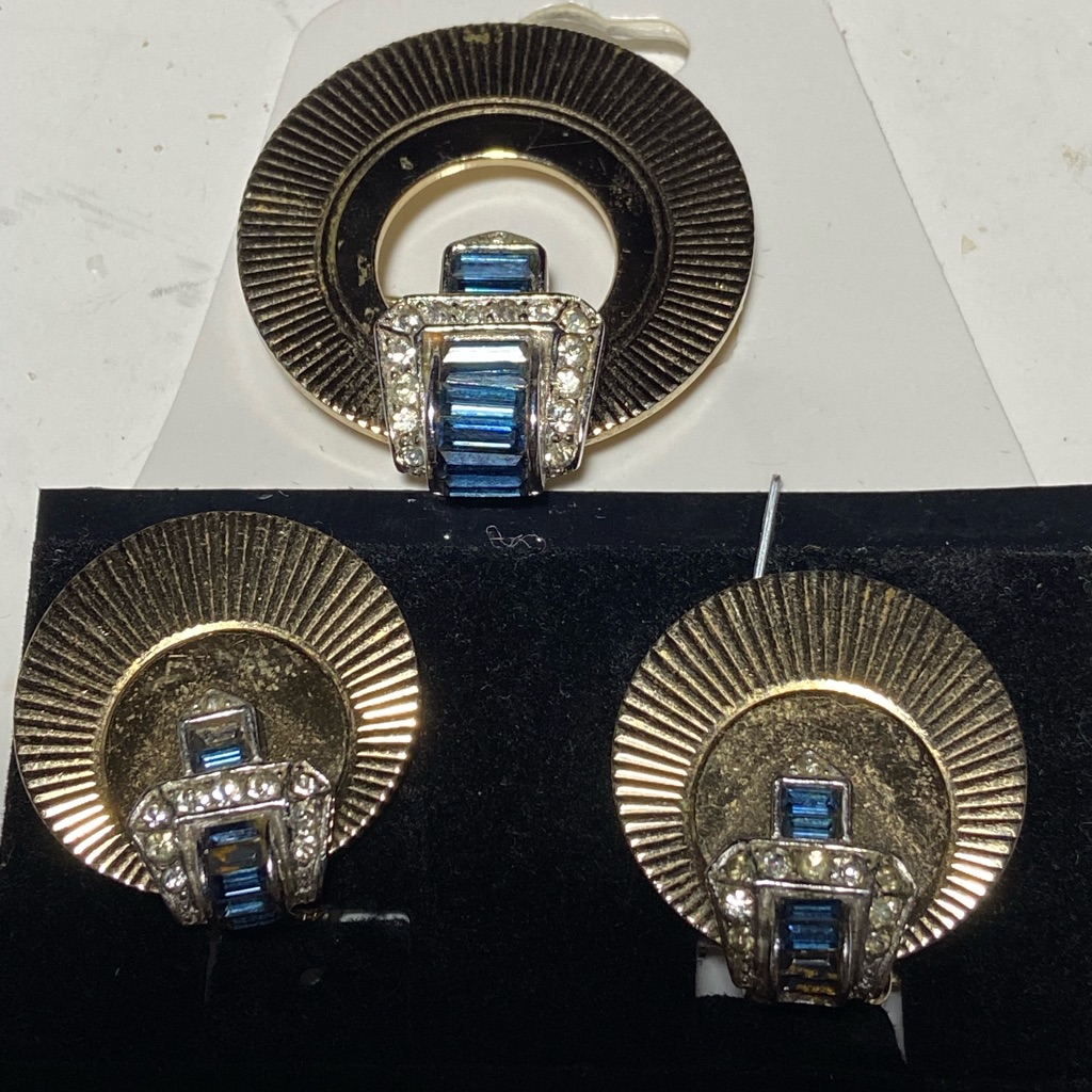 Vtg Boucher Goldtone Halo Set 3 Clip On Earrings & Brooch Rhinestones/Sapphires